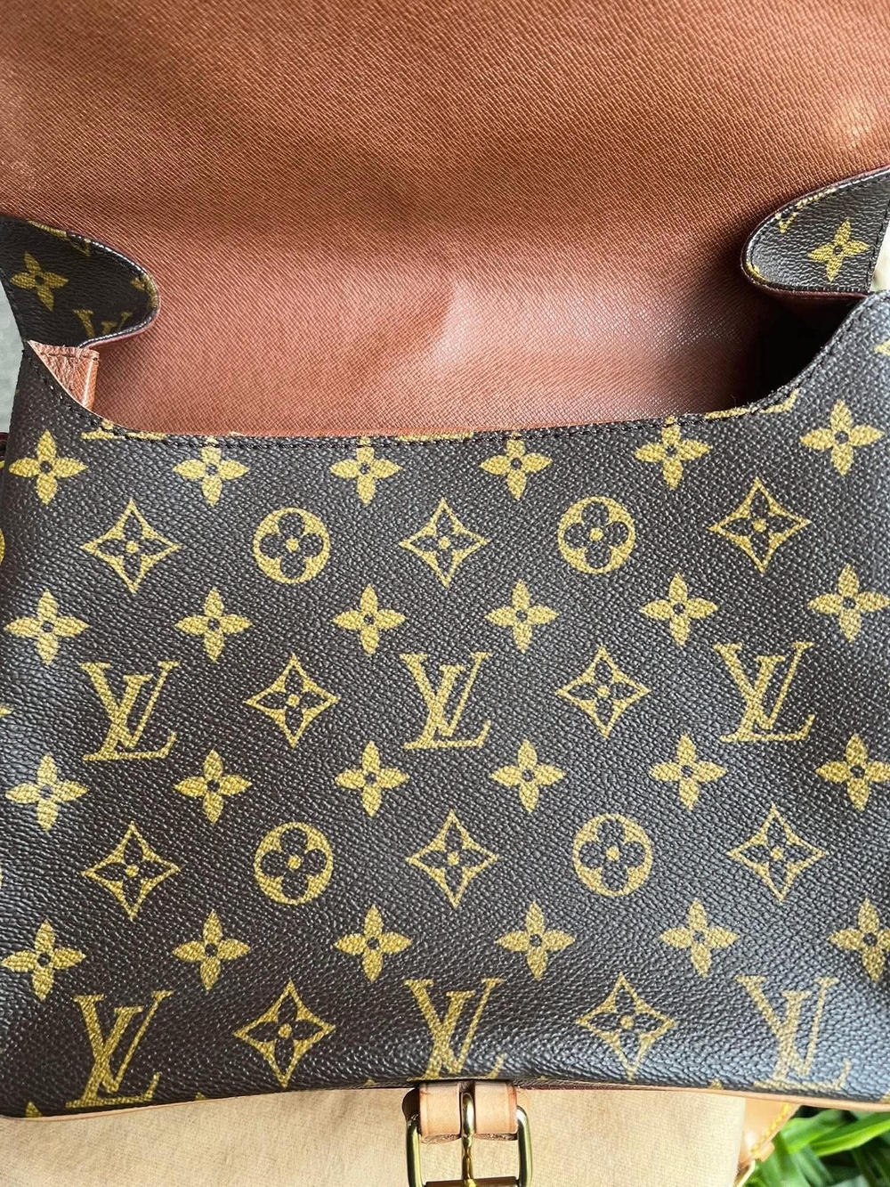 Authentic Louis Vuitton Vintage Cartouchière MM Monogram Crossbody - Picture 4 of 16